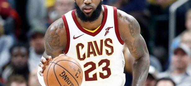 雷竞技- 詹姆斯在利物浦比赛中关键助攻,败北引发热议的球员 