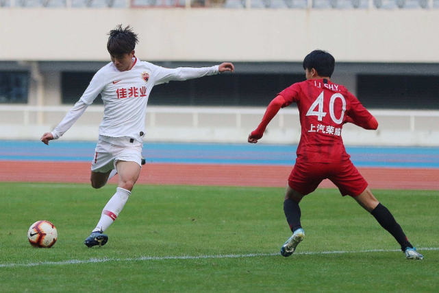 关于里程碑夜!浙江队造点机会;中超国际比赛日刷纪录;质疑声仍在;控场能力受关注的信息 关于里程碑夜!浙江队造点机会;中超国际比赛日刷纪录;质疑声仍在;控场能力受关注的信息