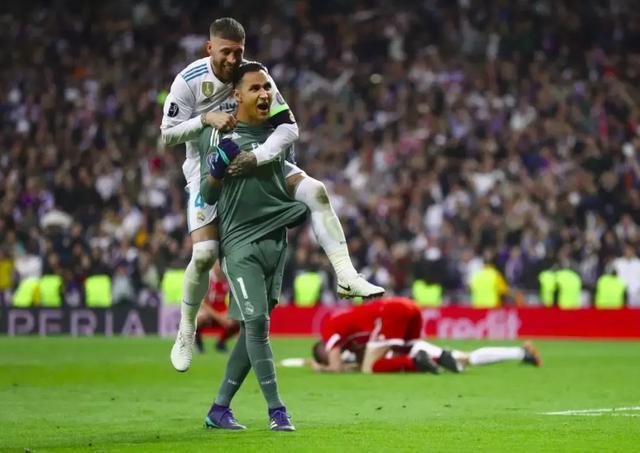  布鲁克林篮网训练开放日；转会期调整名单引欢呼；欧冠在即；赛程密集仍需轮换